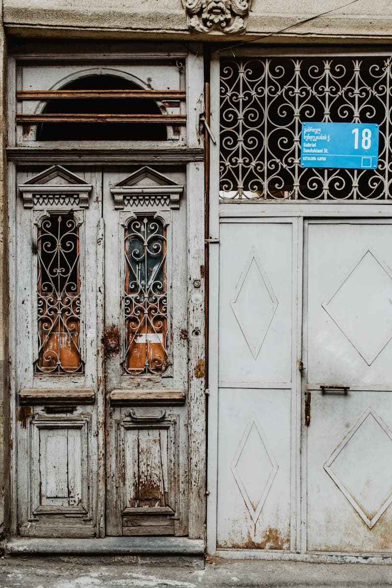 Rustaveli ve merkez aksını hissettiren Tiflis kareleri